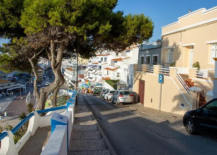 Urban - Casa Amarela Semesterbostad Carvoeiro (Lagoa)