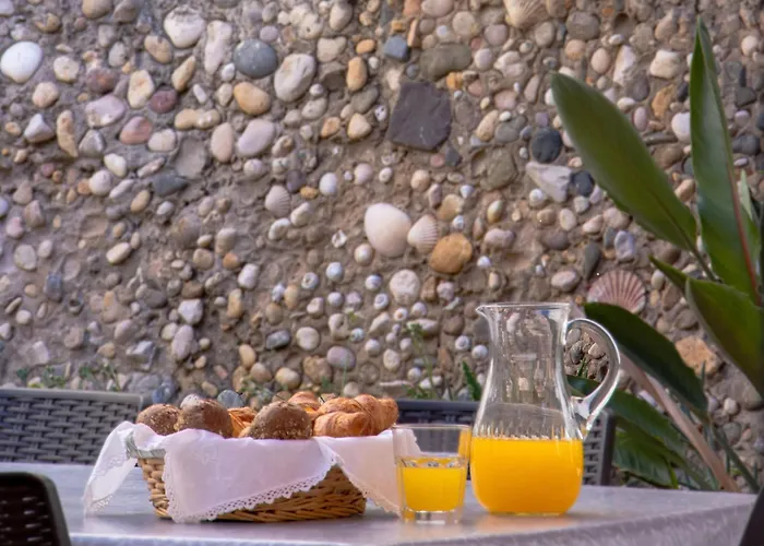 Urban - Casa Amarela * Carvoeiro (Lagoa)